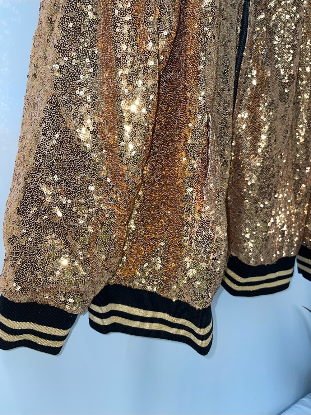 TORRID GOLD SEQUINED BOMBER JACKET FTL-04-214 - Picture 4 of 6